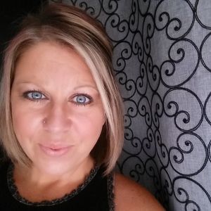 Meet your Posher, Alicia